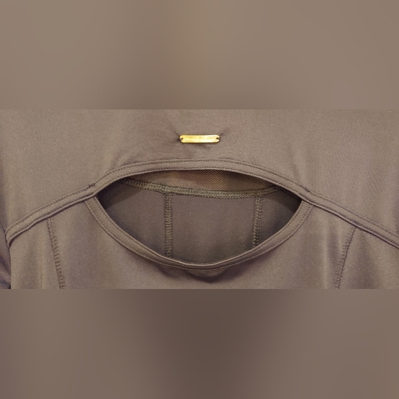 Gorgeous Catherine Malandrino Work-Out Top - Picture 3 of 4